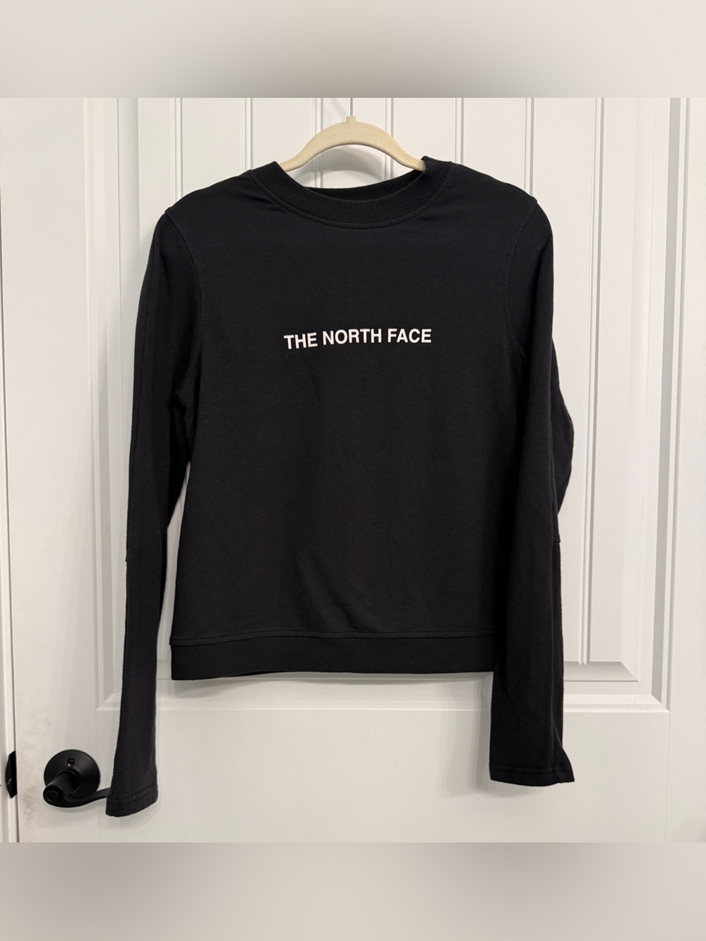 The North face sweatshirt size women’s medium.